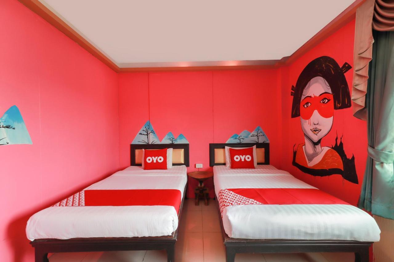 Oyo 768 First Station Hotel 清邁 外观 照片